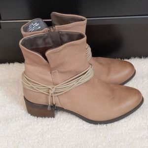 Steve Madden Tessa boots